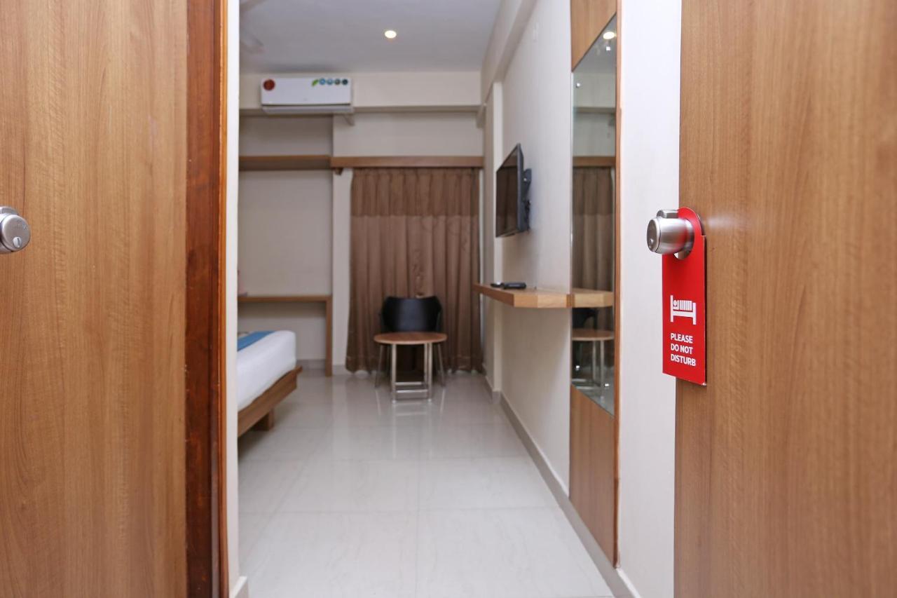 Oyo 6447 Samasth Rooms And Suites Maisúr Exteriér fotografie